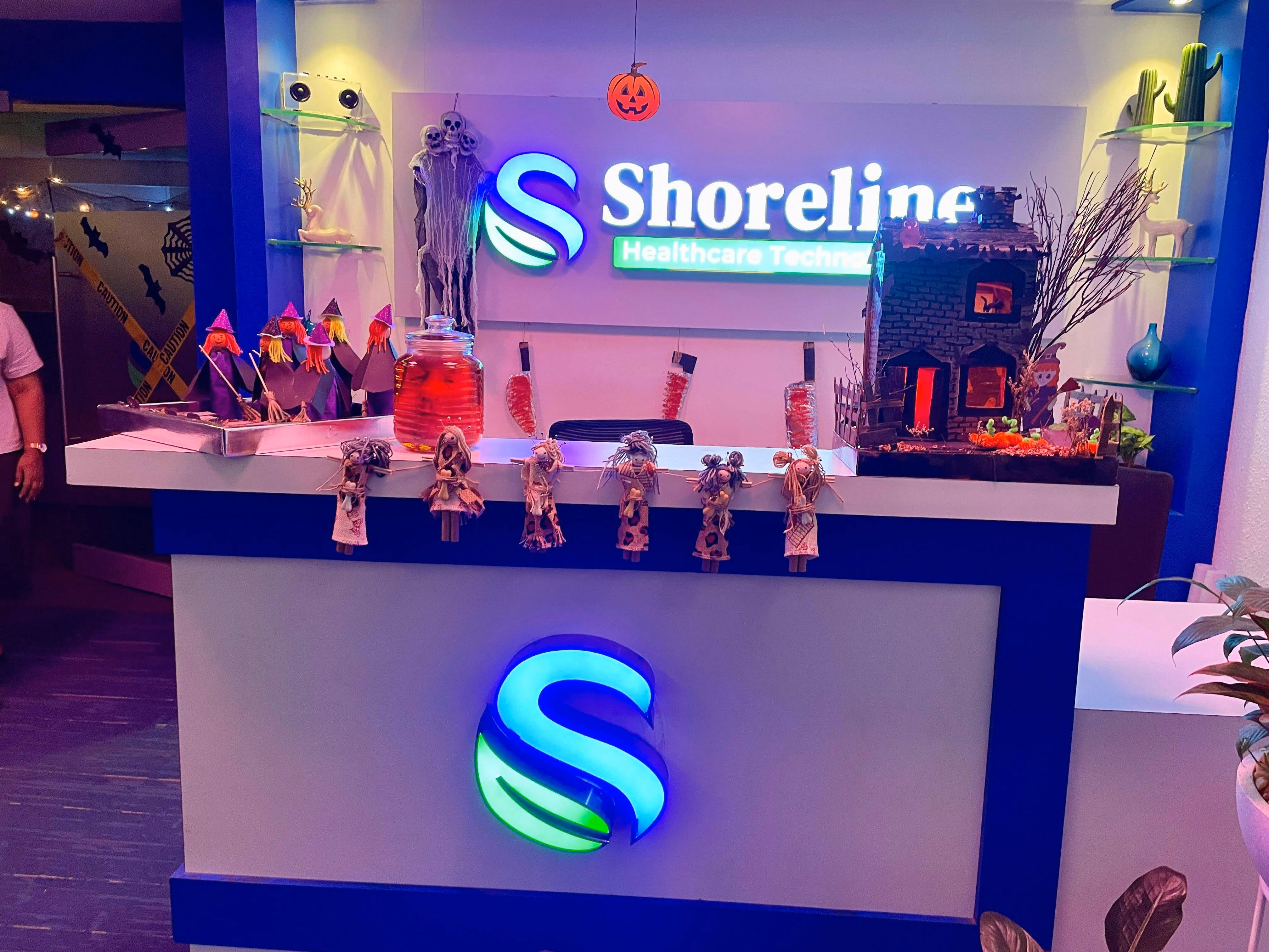 Halloween Office Reception Desk Decoration with Haunted House and Pumpkins